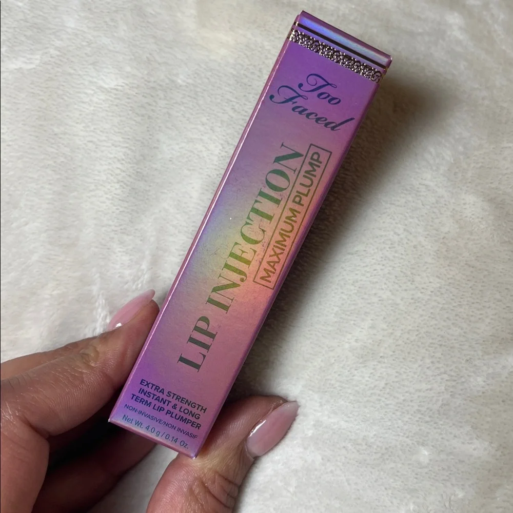TOO FACED Lip Injection Maximum Plump Extra Strength Hydrating Lip Plumper